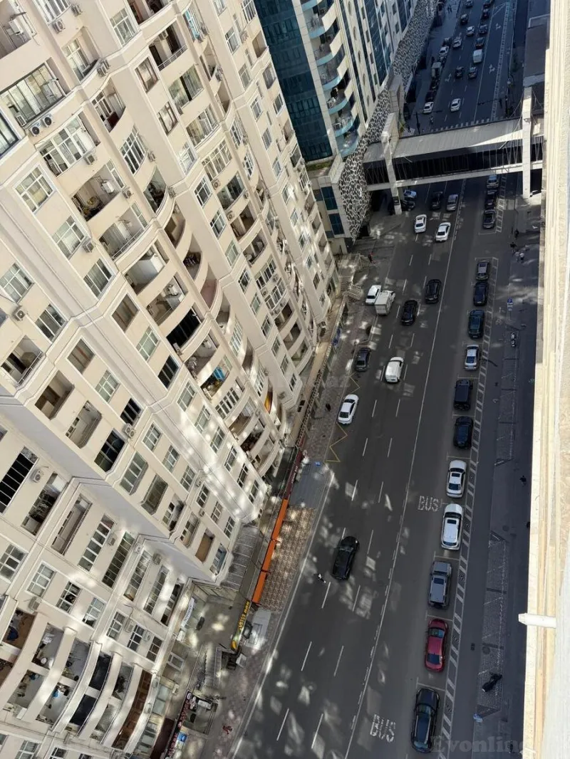 Kirayə verilir 3 otaqlı Mənzil Yeni tikili 140 m² Xətai m. - şəkil 18