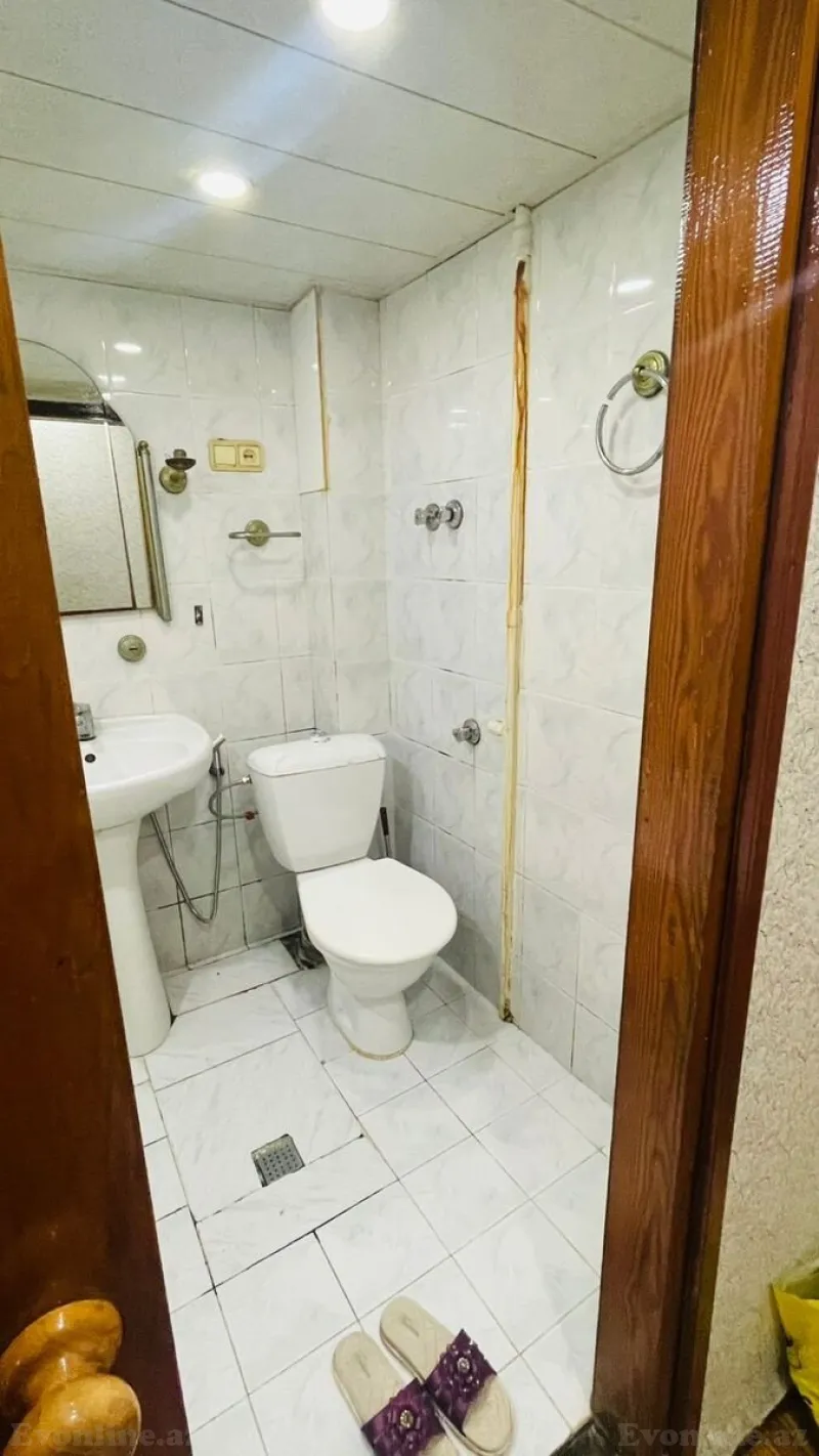 Kirayə verilir 2 otaqlı Mənzil Köhnə tikili 45 m² Neftçilər m. - şəkil 8