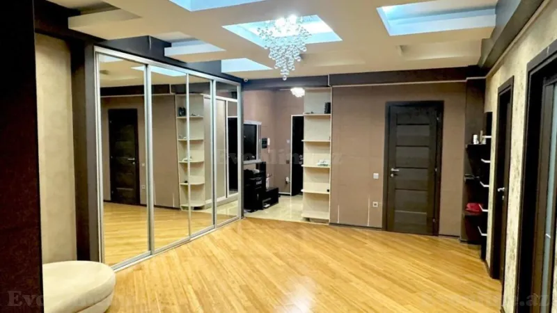 Satılır 3 otaqlı Mənzil Yeni tikili 170 m² Nərimanov r. - şəkil 14