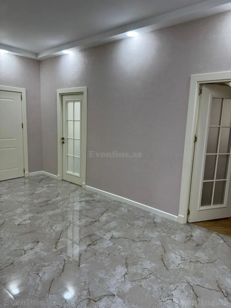 Satılır 4 otaqlı Mənzil Yeni tikili 185 m² 28 May m. - şəkil 4
