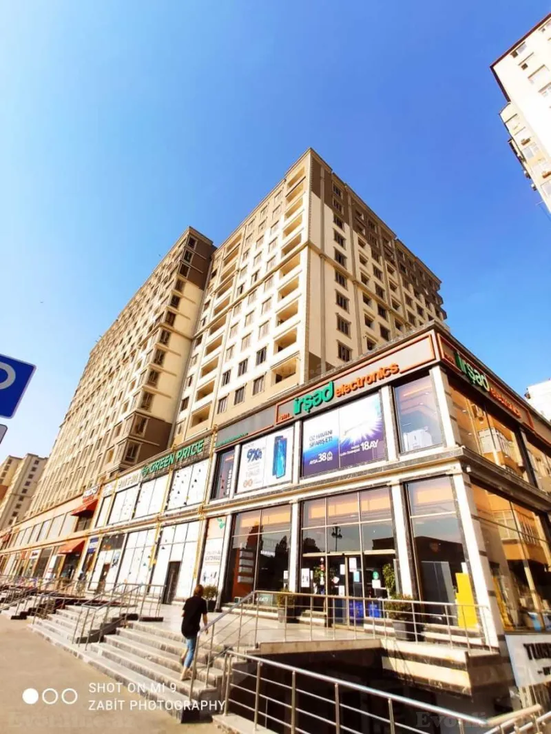 2 otaqlı Mənzil 60 m² İnşaatçılar m. Kirayə verilir