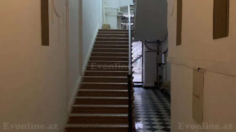 Satılır 2 otaqlı Mənzil Köhnə tikili 46 m² Sahil m. - şəkil 3