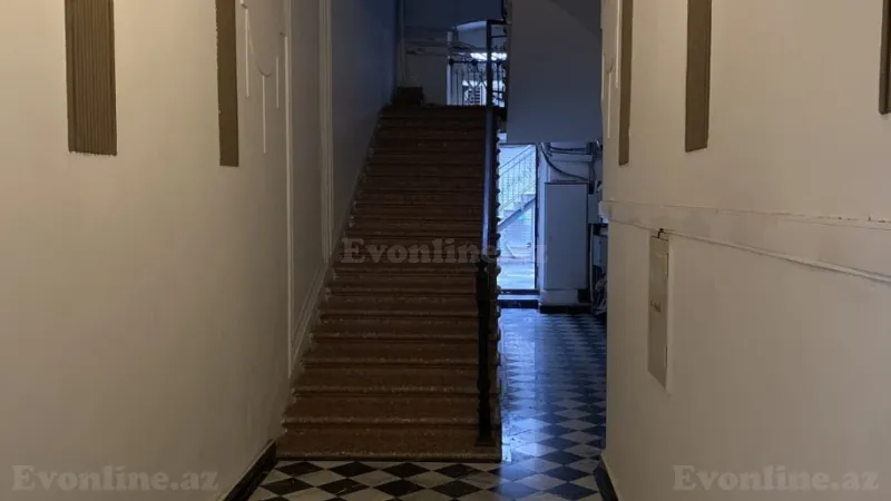 Satılır 2 otaqlı Mənzil Köhnə tikili 46 m² Sahil m. - şəkil 4