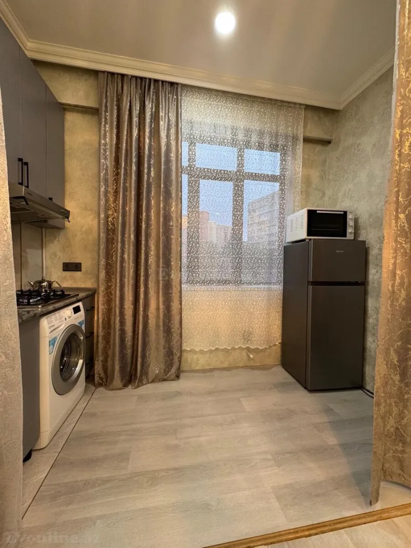 2 otaqlı Mənzil 70 m² Xətai r. Kirayə verilir