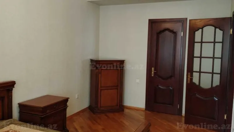 Kirayə verilir 3 otaqlı Mənzil Yeni tikili 150 m² Elmlər Akademiyası m. - şəkil 8