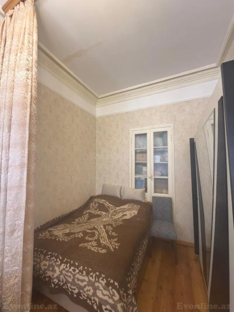 Satılır 3 otaqlı Mənzil Köhnə tikili 80 m² İçərişəhər m. - şəkil 13