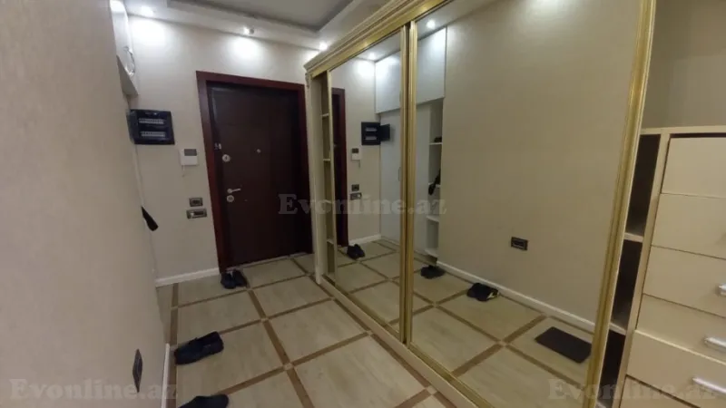 3 otaqlı Mənzil 150 m² Xətai m. Kirayə verilir