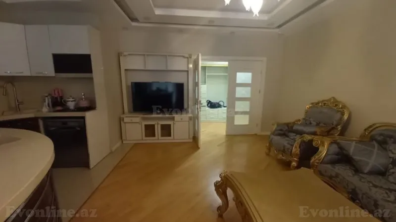 Kirayə verilir 3 otaqlı Mənzil Yeni tikili 150 m² Xətai m. - şəkil 2