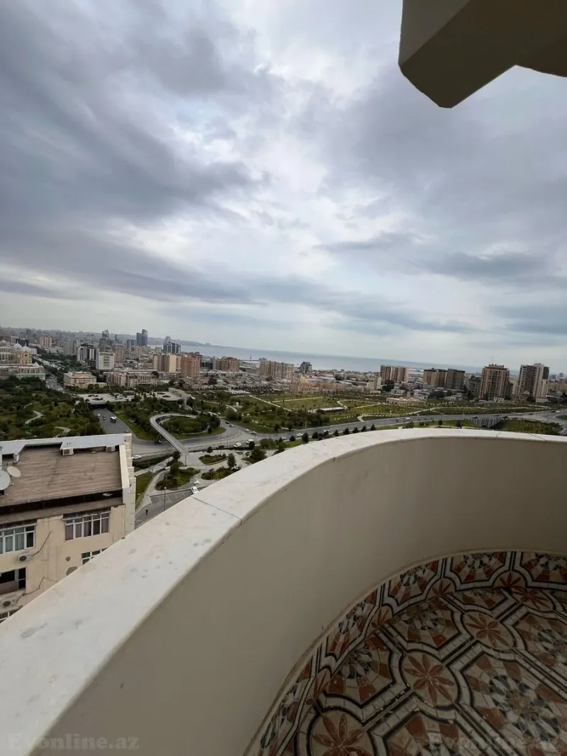 Satılır 6 otaqlı Mənzil Yeni tikili 195 m² Elmlər Akademiyası m. - şəkil 19