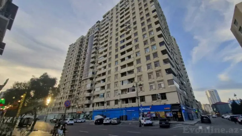 3 otaqlı Mənzil 94 m² Xətai m. Satılır