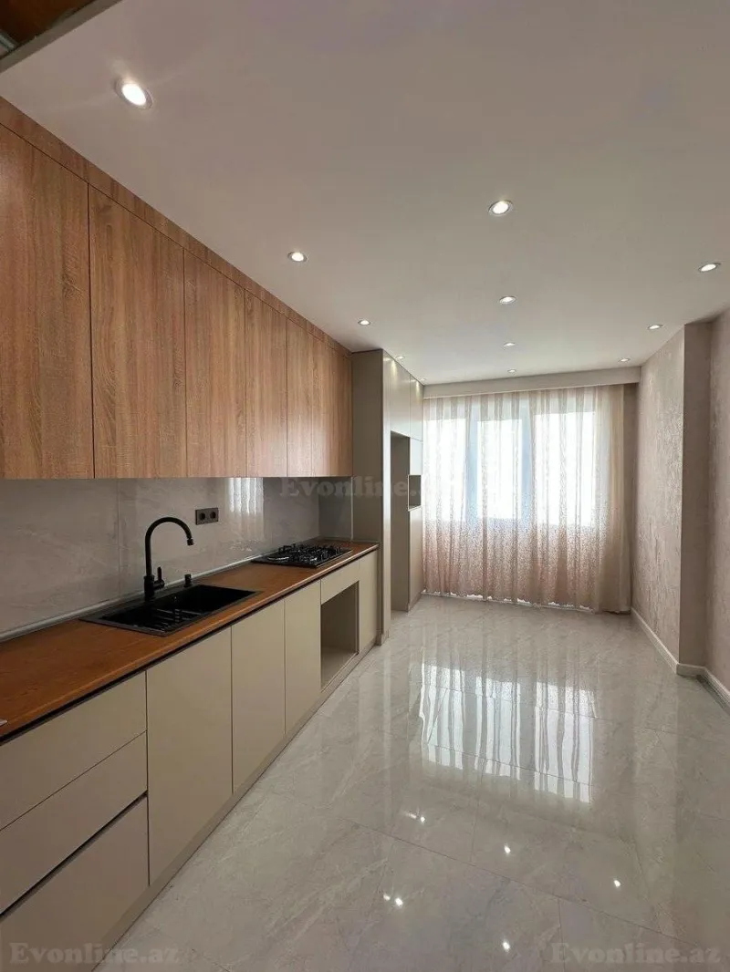 3 otaqlı Mənzil 80 m² Əhmədli m. Satılır