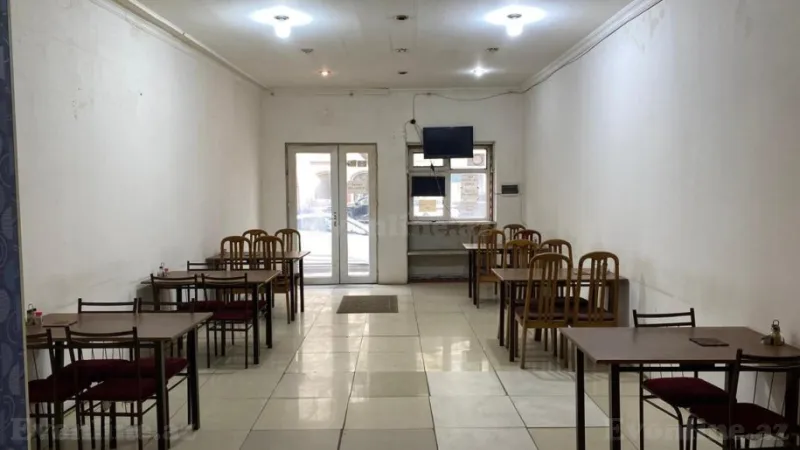 Obyekt 370 m² Gənclik m. Kirayə verilir