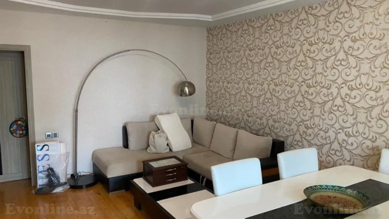 Satılır 3 otaqlı Mənzil Köhnə tikili 95 m² Səbail r. - şəkil 2