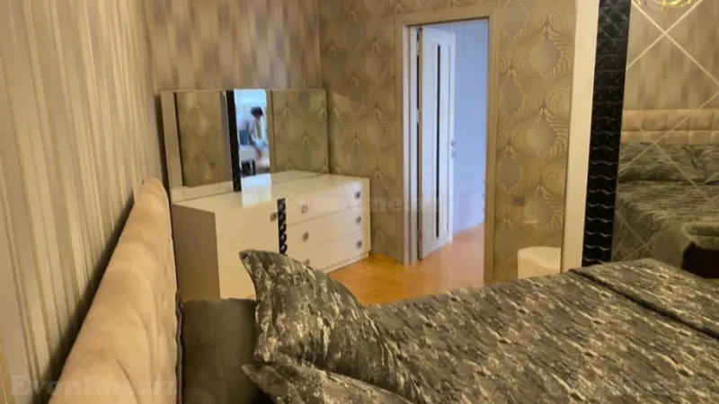 Satılır 3 otaqlı Mənzil Köhnə tikili 95 m² Səbail r. - şəkil 9