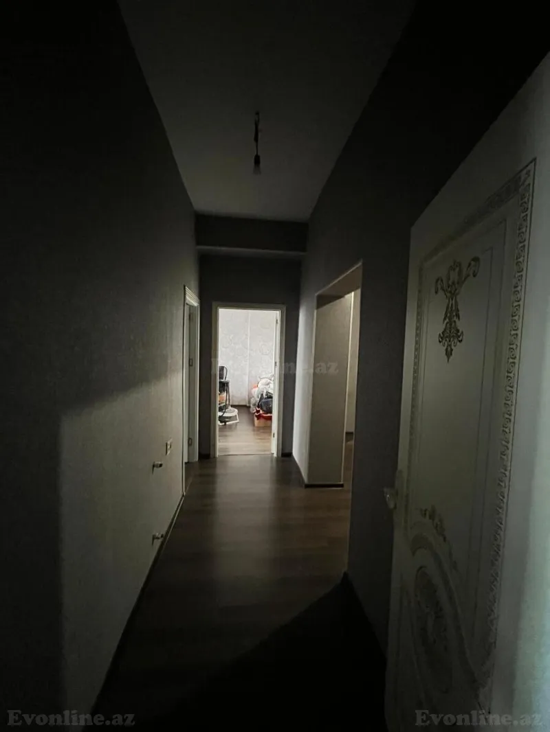 Satılır 4 otaqlı Mənzil Yeni tikili 92 m² Neftçilər m. - şəkil 15