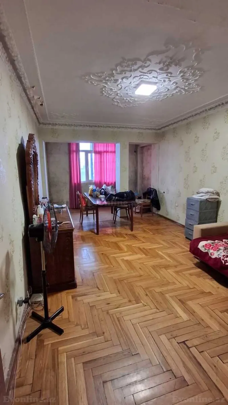 Satılır 2 otaqlı Mənzil Köhnə tikili 68 m² Gənclik m. - şəkil 12