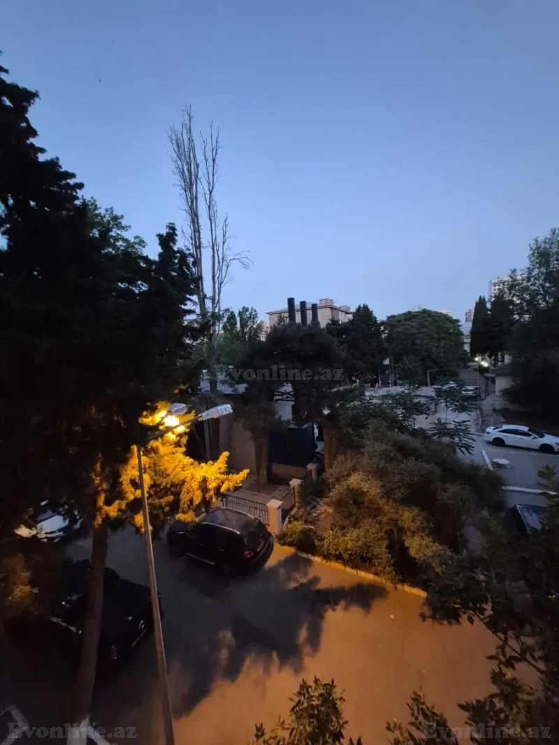 Satılır 2 otaqlı Mənzil Köhnə tikili 75 m² 28 May m. - şəkil 19