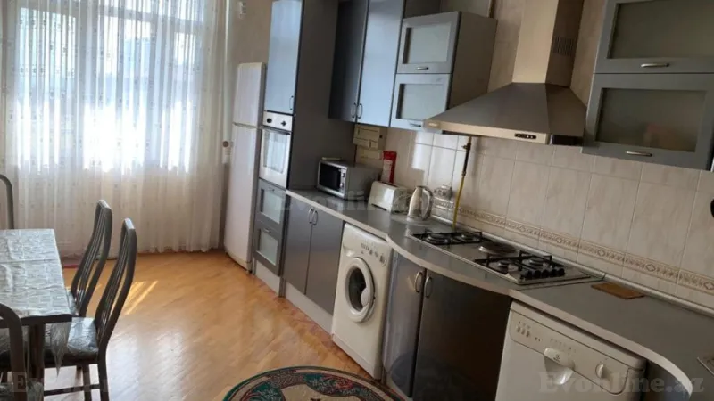 Kirayə verilir 4 otaqlı Mənzil Yeni tikili 200 m² Nizami m. - şəkil 11