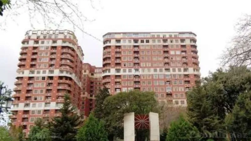 4 otaqlı Mənzil 205 m² Nizami m. Satılır