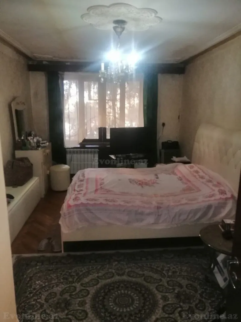 3 otaqlı Mənzil 74 m² Elmlər Akademiyası m. Satılır