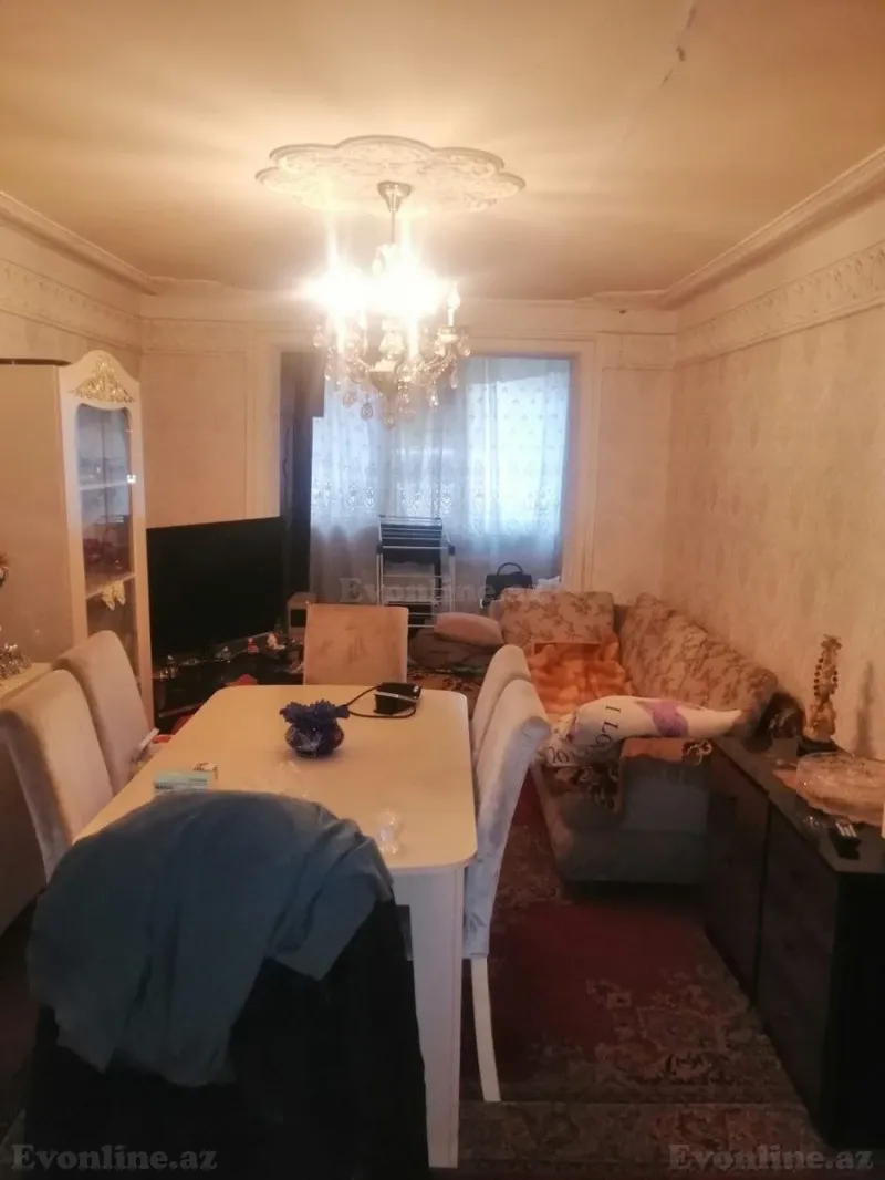 Satılır 3 otaqlı Mənzil Köhnə tikili 74 m² Elmlər Akademiyası m. - şəkil 2