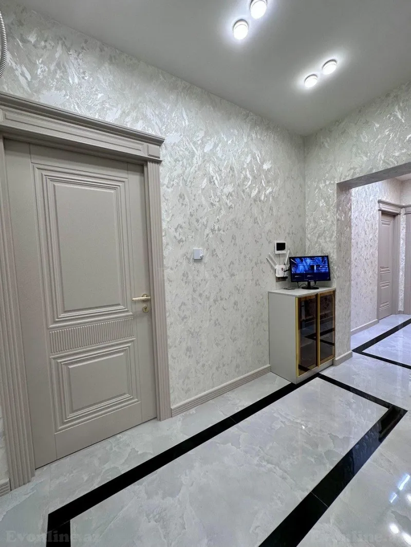 Satılır 3 otaqlı Mənzil Yeni tikili 110 m² Neftçilər m. - şəkil 6