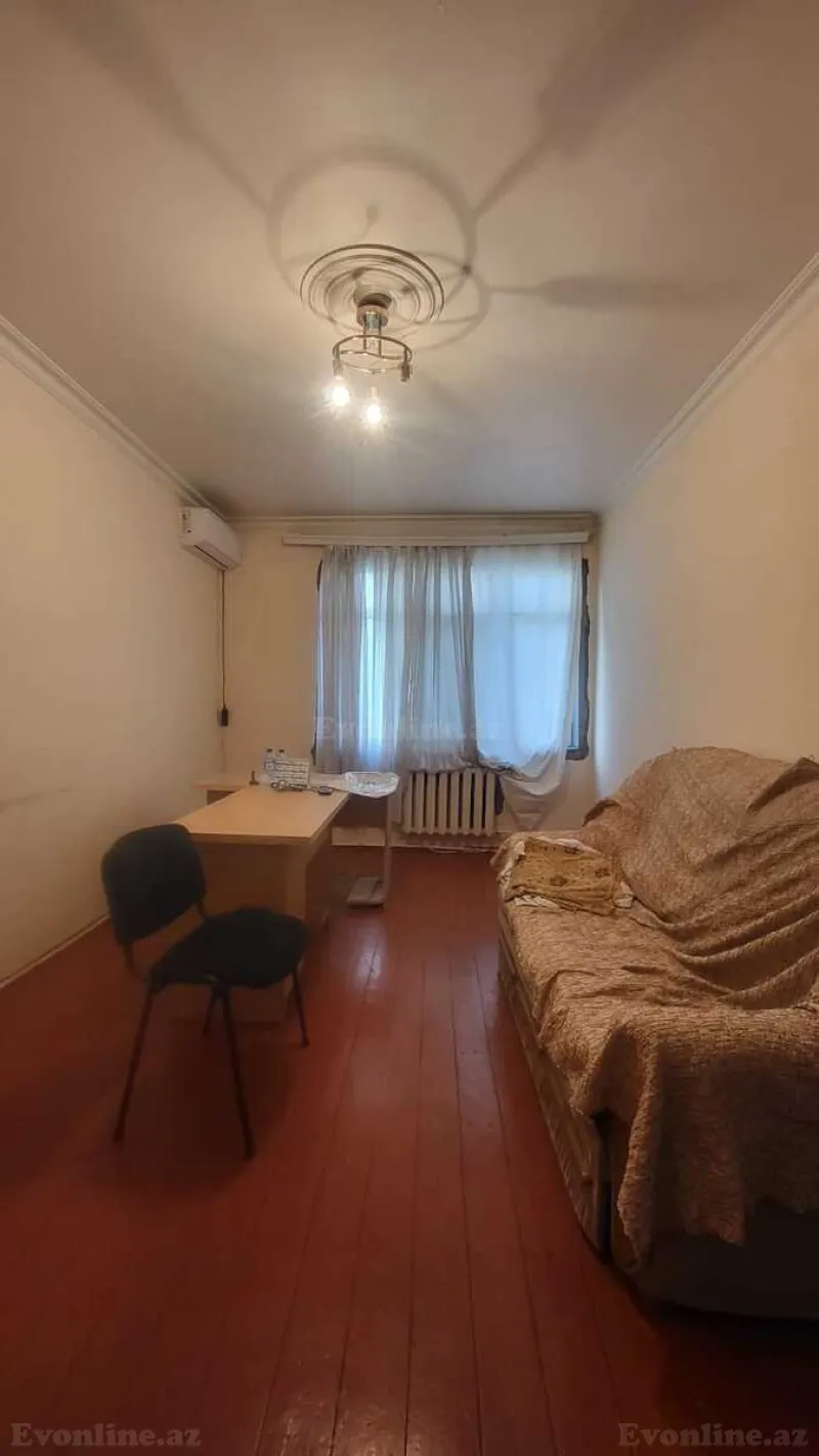 Satılır 3 otaqlı Mənzil Köhnə tikili 70 m² Gənclik m. - şəkil 3