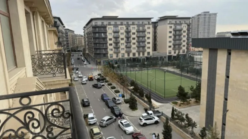 Bakı, Xətai r.da 3 otaqlı mənzil satılır