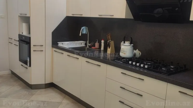 Kirayə verilir 3 otaqlı Mənzil Yeni tikili 130 m² Nəsimi r. - şəkil 3