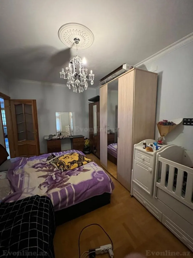 Satılır 3 otaqlı Mənzil Köhnə tikili 85 m² Yeni Yasamal - şəkil 2