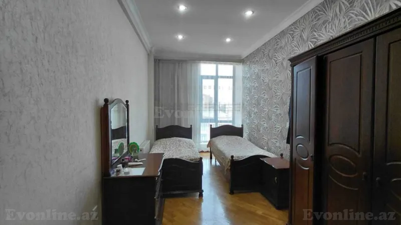 Satılır 3 otaqlı Mənzil Yeni tikili 100 m² İnşaatçılar m. - şəkil 5