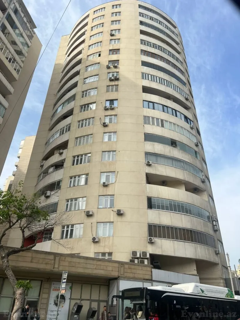 4 otaqlı Mənzil 185 m² Yasamal Satılır