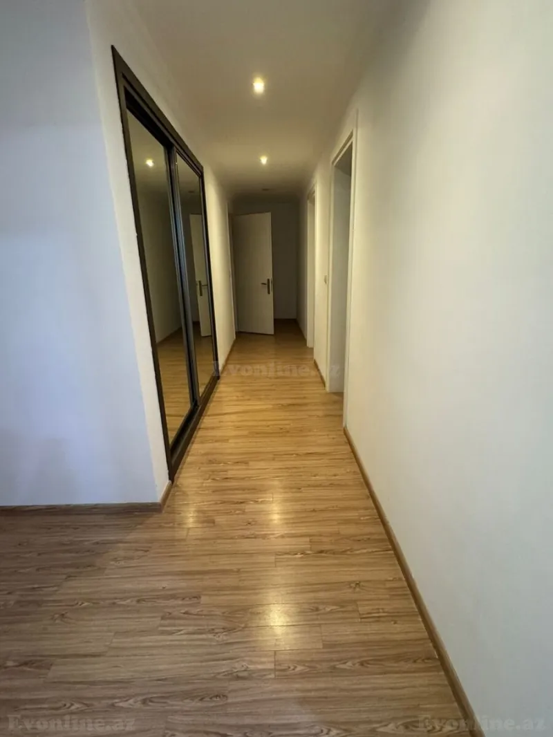Kirayə verilir 3 otaqlı Mənzil Yeni tikili 150 m² Nəsimi r. - şəkil 4