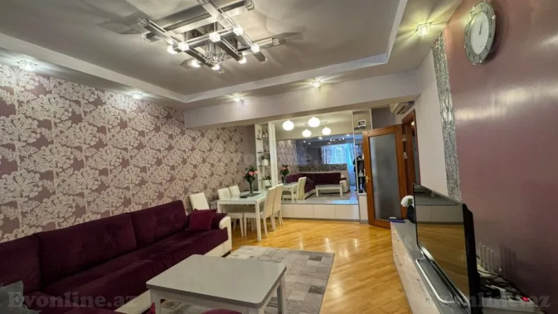 Satılır 3 otaqlı Mənzil Köhnə tikili 90 m² Nizami m.