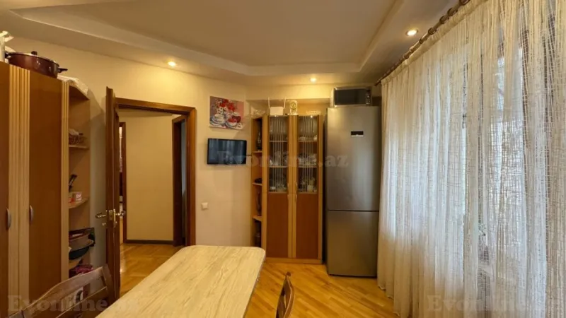 Satılır 3 otaqlı Mənzil Köhnə tikili 90 m² Nizami m. - şəkil 8