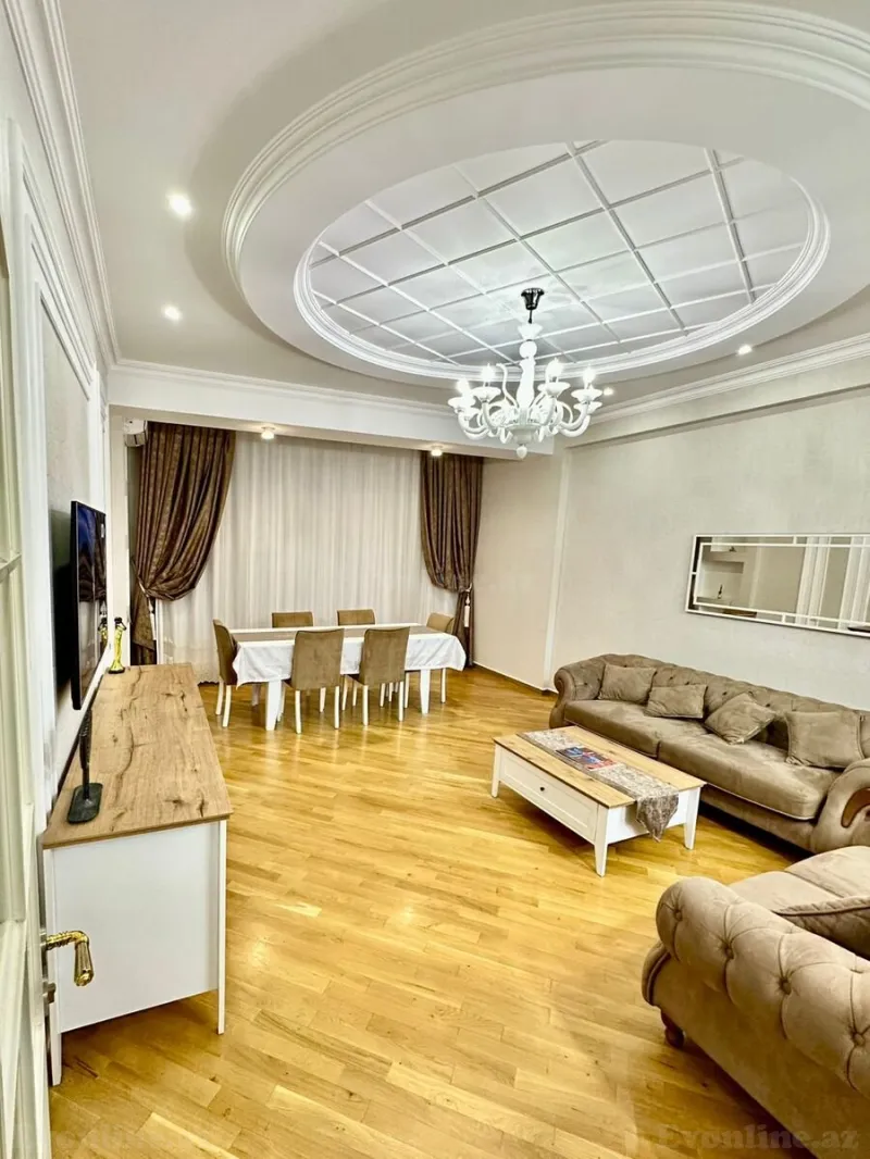 Kirayə verilir 3 otaqlı Mənzil Yeni tikili 130 m² 28 May m.