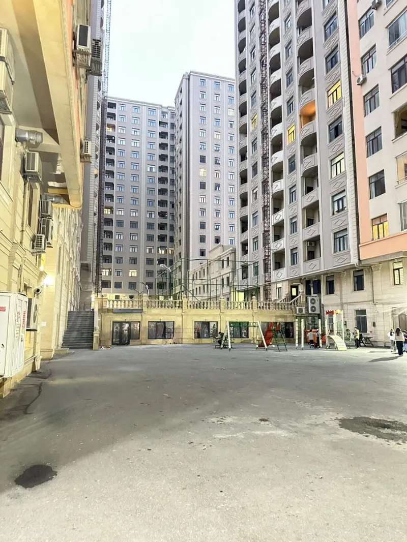 Kirayə verilir 3 otaqlı Mənzil Yeni tikili 130 m² 28 May m. - şəkil 10