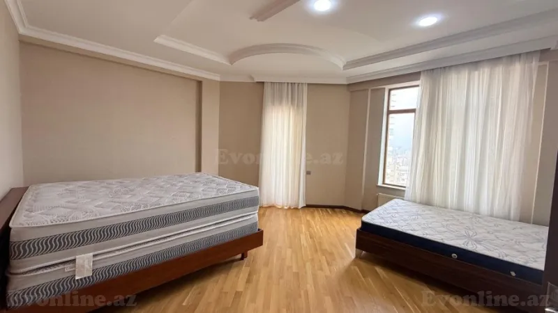 Satılır 5 otaqlı Mənzil Yeni tikili 220 m² Elmlər Akademiyası m. - şəkil 5