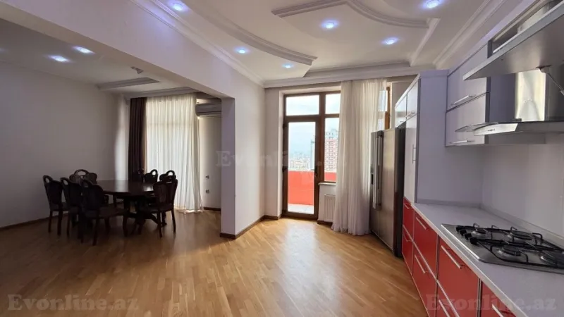 Satılır 5 otaqlı Mənzil Yeni tikili 220 m² Elmlər Akademiyası m. - şəkil 12