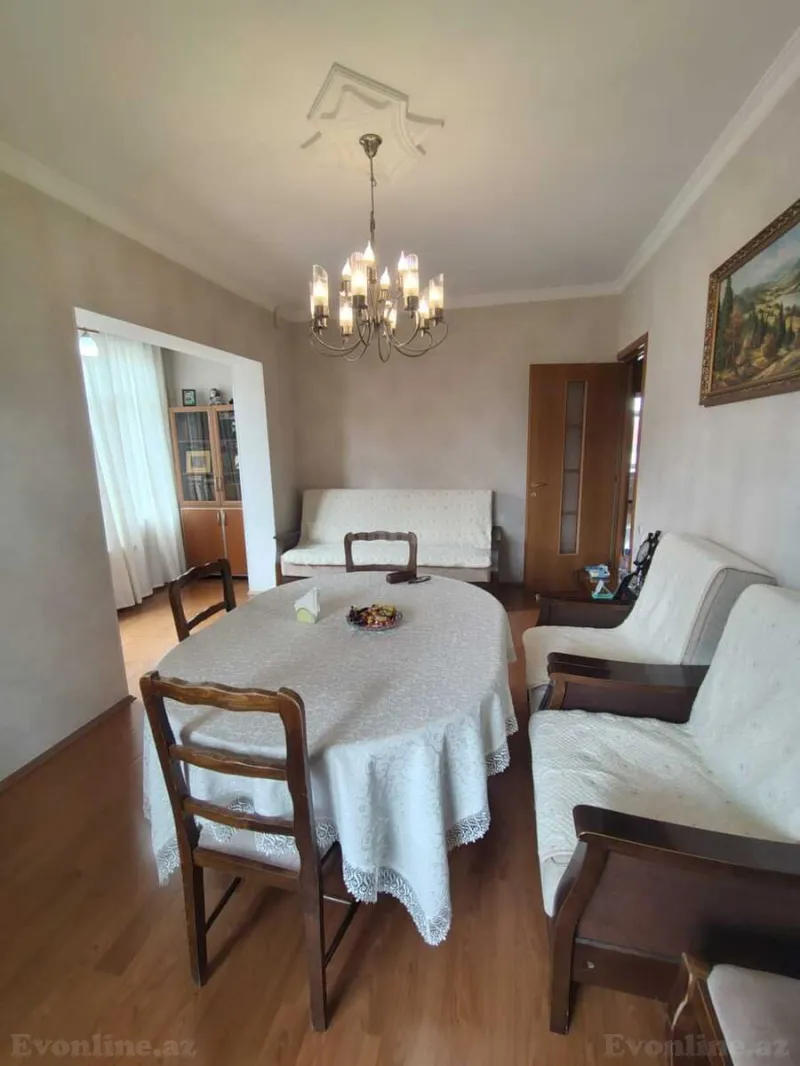 Satılır 3 otaqlı Mənzil Köhnə tikili 82 m² 9-cu mikrorayon
