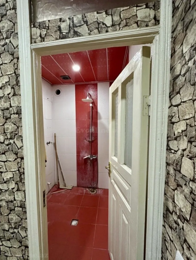 Kirayə verilir 3 otaqlı Mənzil Köhnə tikili 70 m² Memar Əcəmi m. - şəkil 6