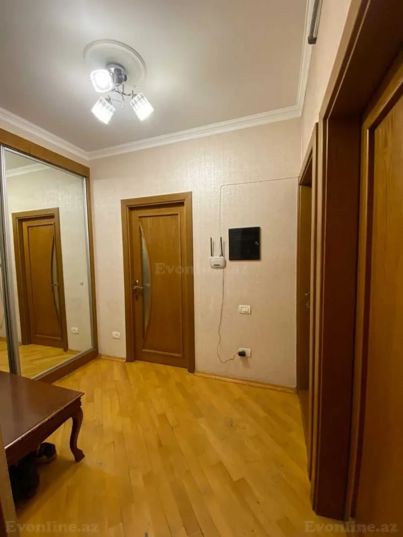 Kirayə verilir 2 otaqlı Mənzil Köhnə tikili 70 m² 9-cu mikrorayon - şəkil 6