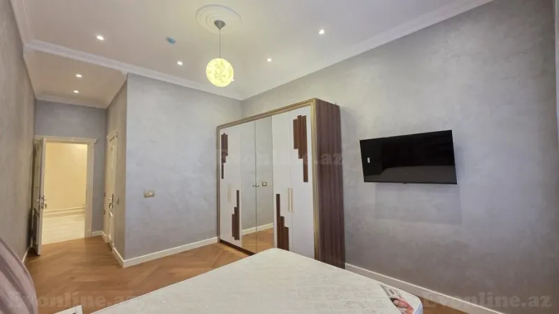 Kirayə verilir 3 otaqlı Mənzil Yeni tikili 170 m² Gənclik m. - şəkil 9