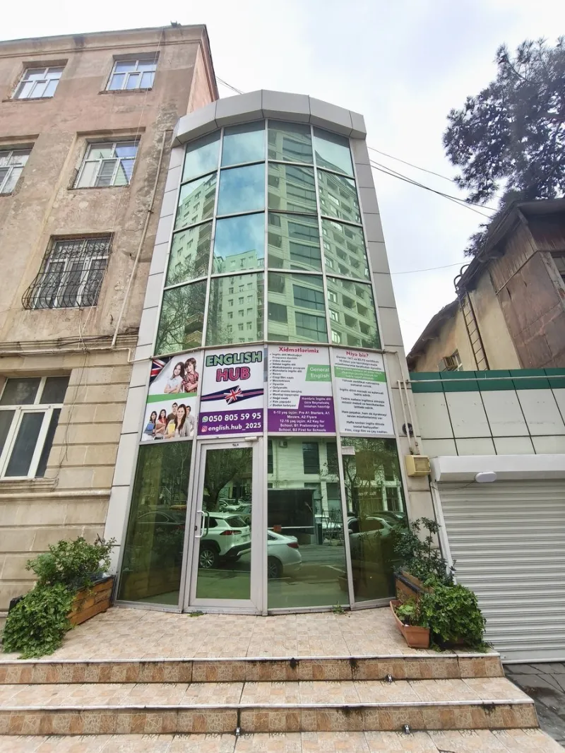 4 otaqlı Ofis 150 m² Nərimanov r. Kirayə verilir