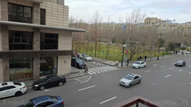 Satılır 3 otaqlı Mənzil Köhnə tikili 80 m² Sahil m. - şəkil 10