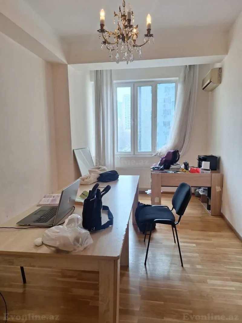Satılır 4 otaqlı Mənzil Yeni tikili 170 m² 28 May m. - şəkil 7