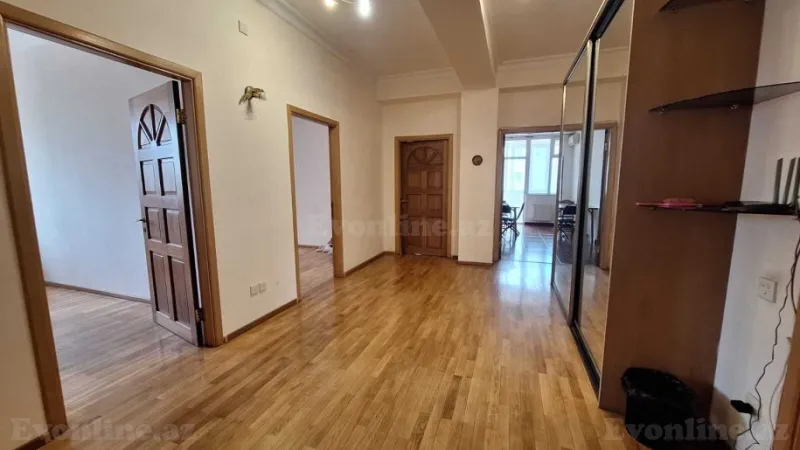 Satılır 4 otaqlı Mənzil Yeni tikili 170 m² 28 May m. - şəkil 9