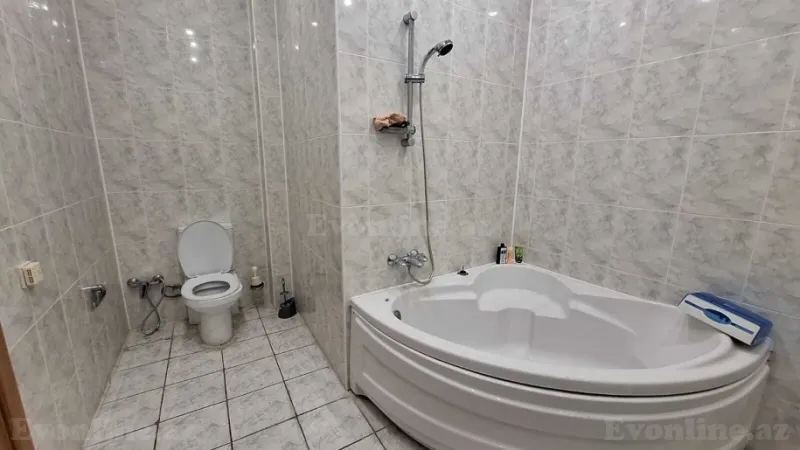 Satılır 4 otaqlı Mənzil Yeni tikili 170 m² 28 May m. - şəkil 10