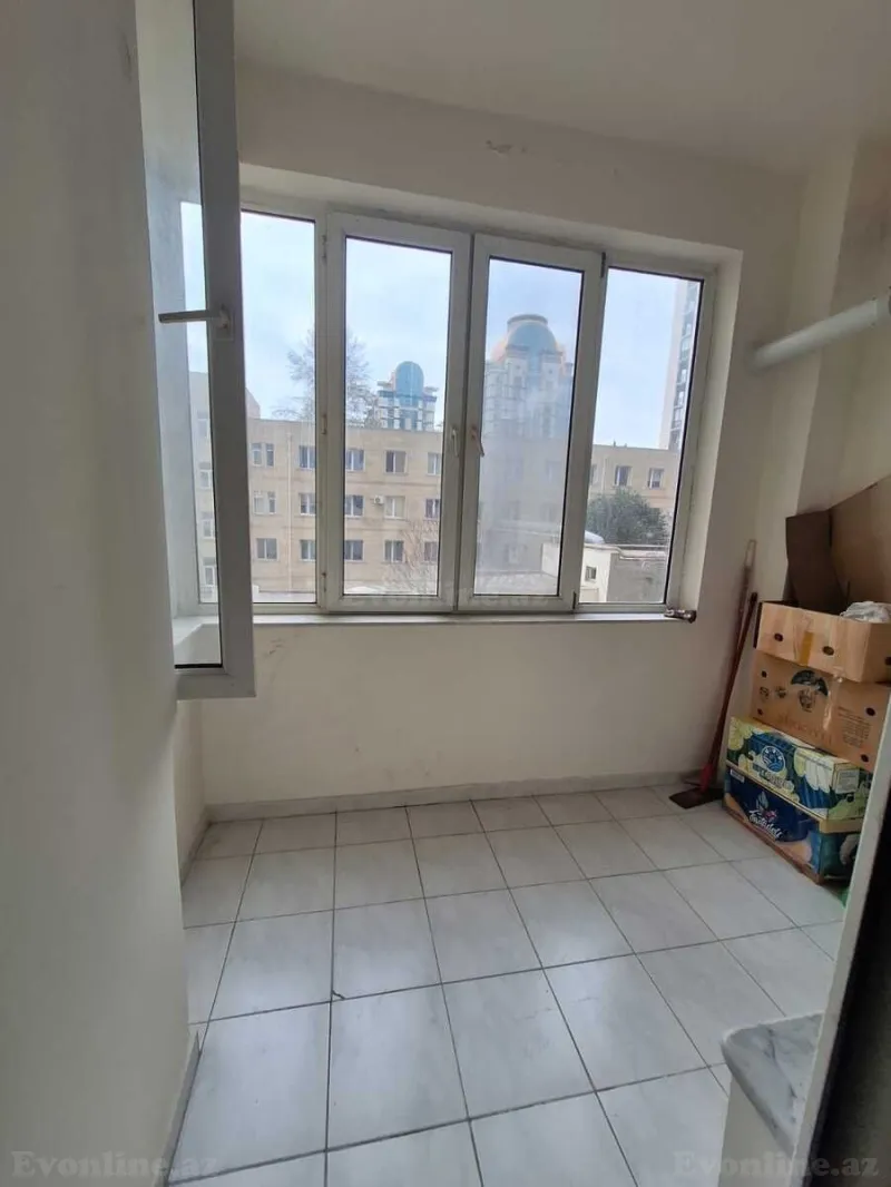 Satılır 4 otaqlı Mənzil Yeni tikili 170 m² 28 May m. - şəkil 12