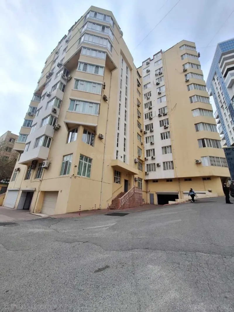 Satılır 4 otaqlı Mənzil Yeni tikili 170 m² 28 May m. - şəkil 14